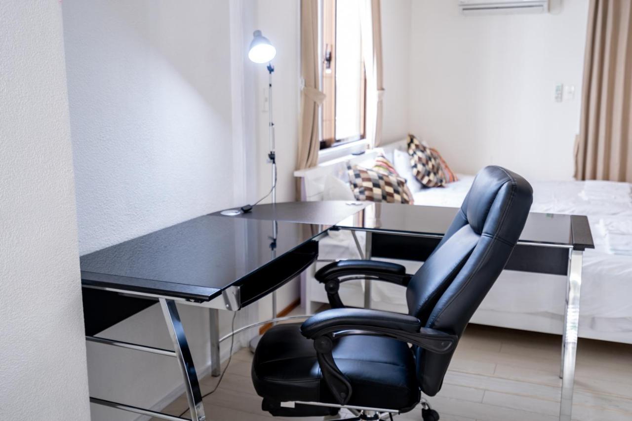 Izumisaki Terrace402 Aparthotel Naha Kültér fotó
